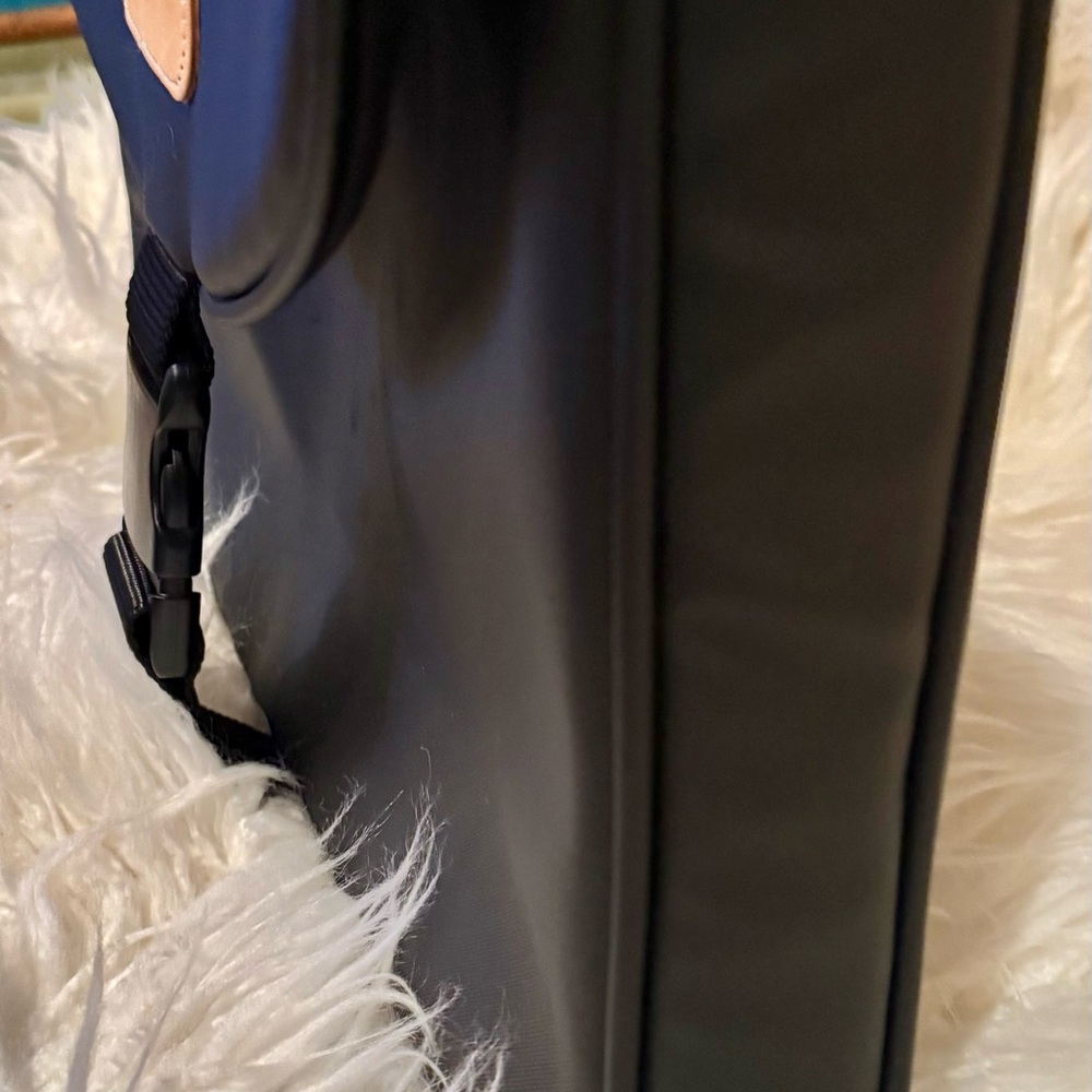 Jon Hart Black Canvas and Leather Padded Laptop 15 inch Case, Pre-loved like New - Picture 5 of 11